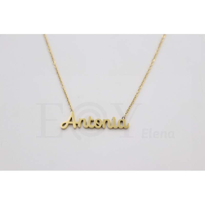 Collar con nombre "Antonia"