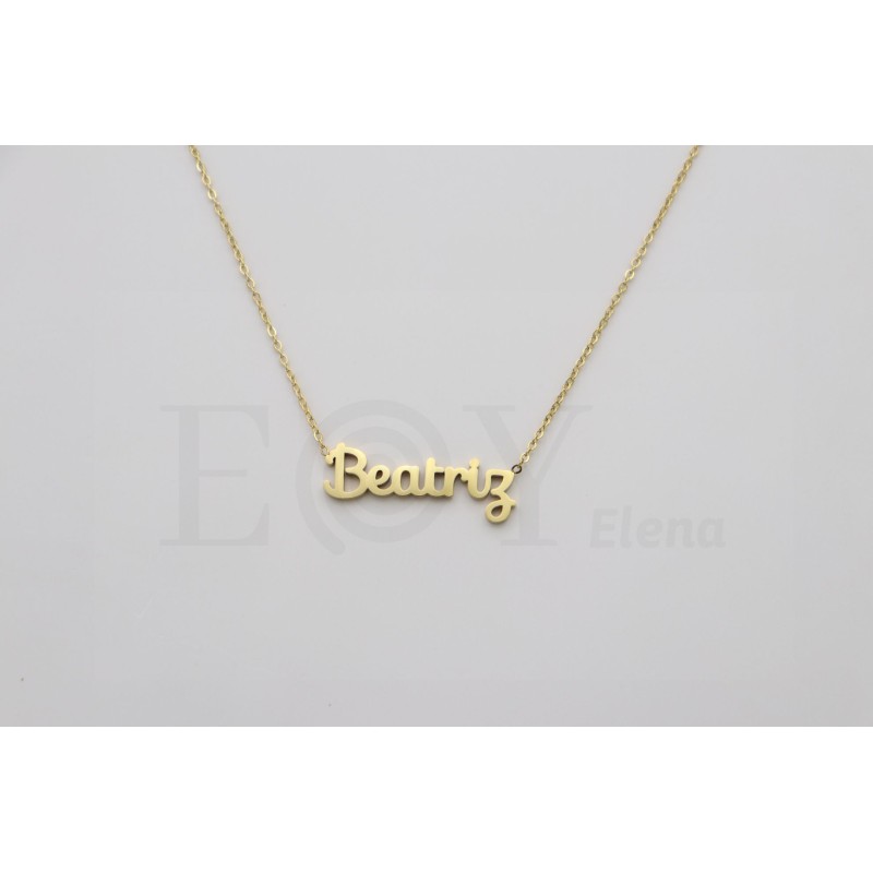 Collar con nombre "Beatriz"