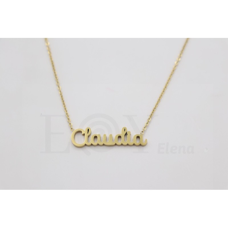 Collar con nombre "Claudia"