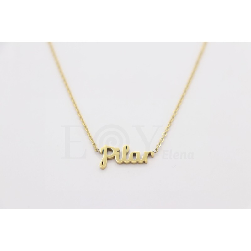 Collar con nombre "Pilar"