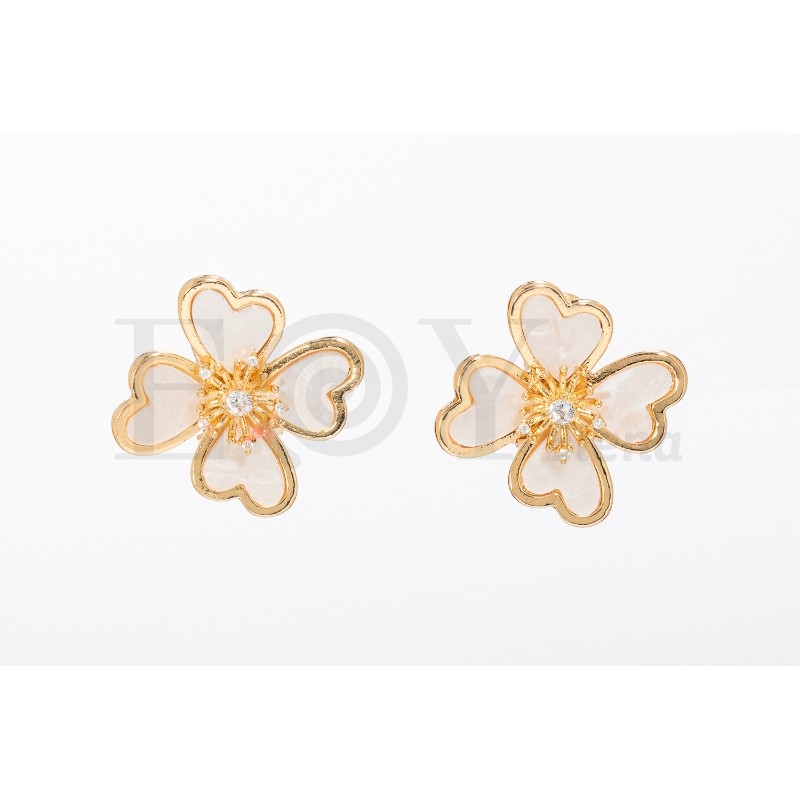 Pendientes de trébol con nácar y circonitas