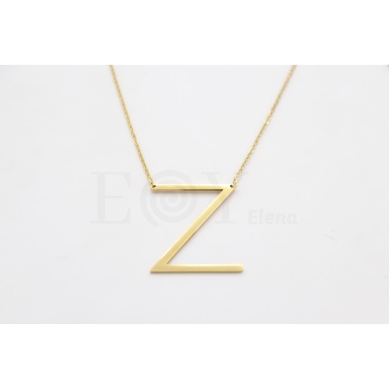 Collar de letra "Z"